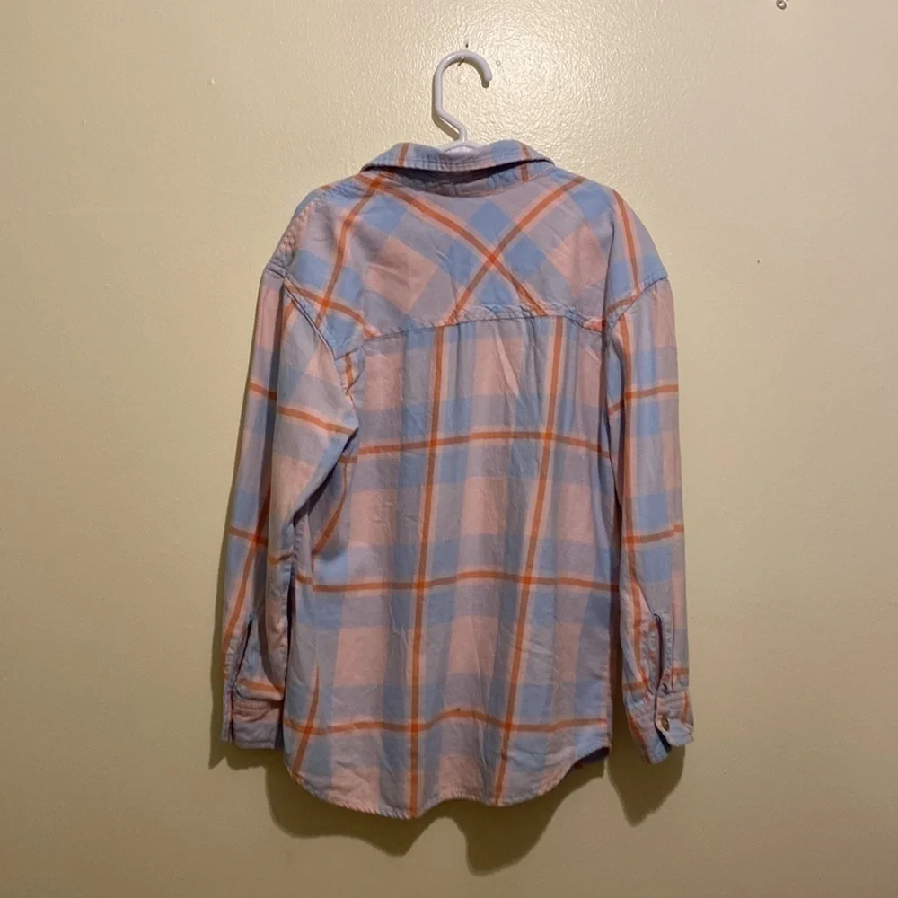 Art Class plaid cotton shirt . Size M (8)